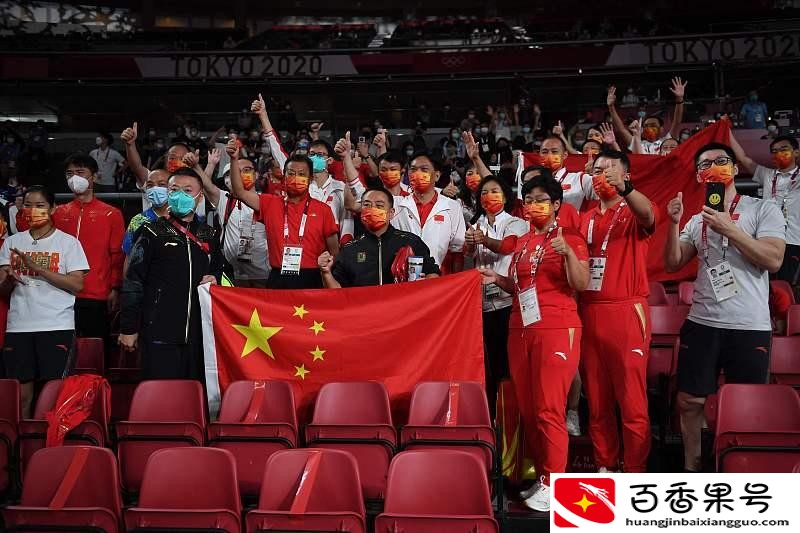 最强凡尔赛！央视解说：看台上的中国军团，放眼望去全是世界冠军